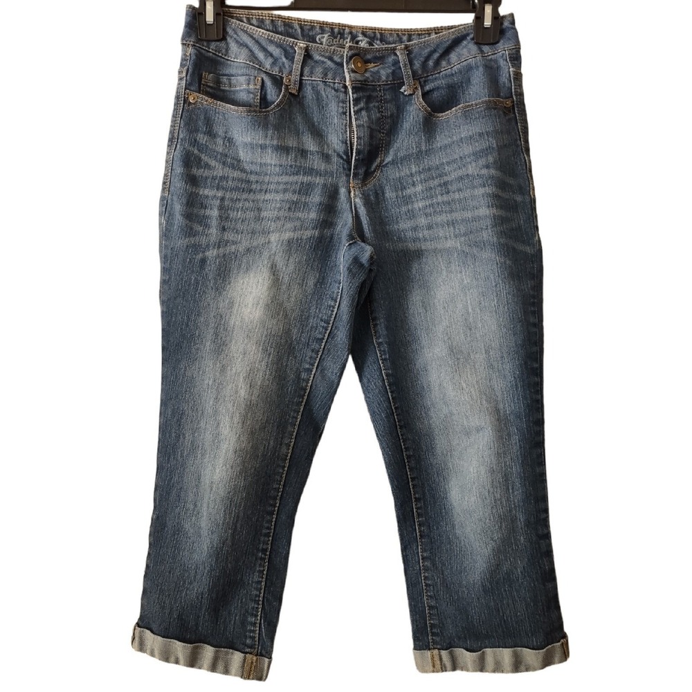Faded Glory Blue Denim Stretch 5 Pocket Capri Jeans‎ Cuffed Hem Woman's Adult 8